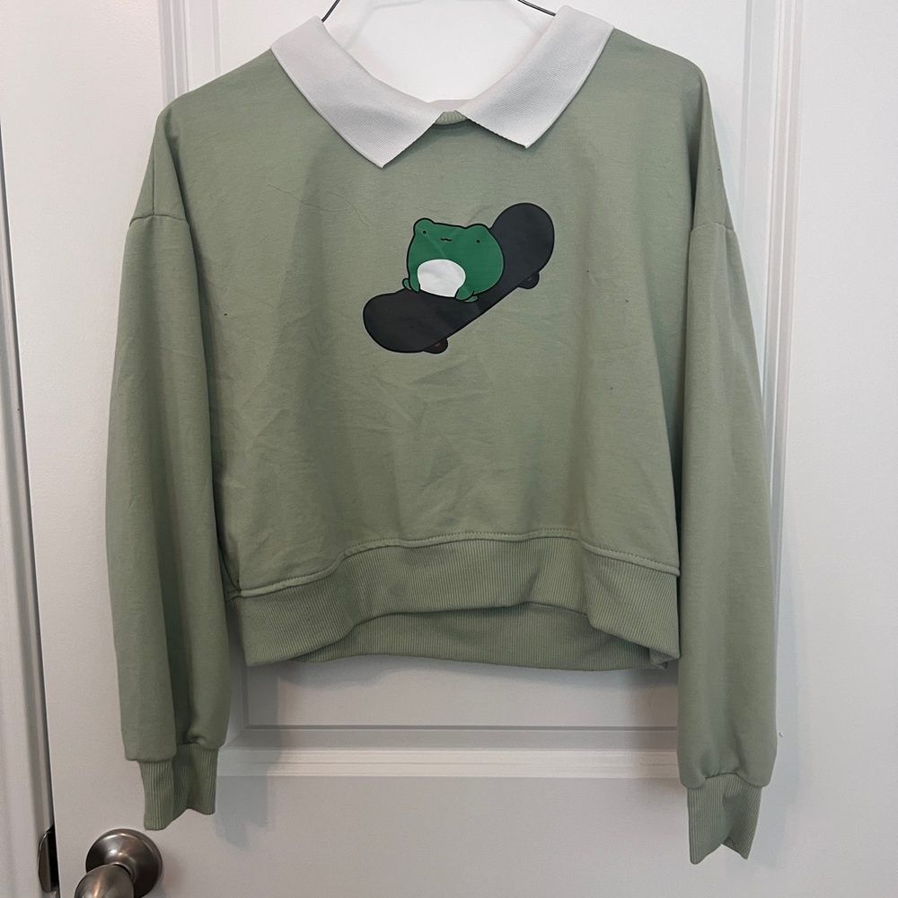 Green Collared Sweater with Graphic Design